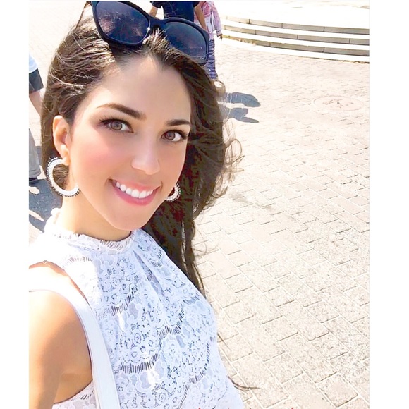 ☺️Meet your Posher, ♥️Bia  💕Welcome !😘 - Picture 5 of 16